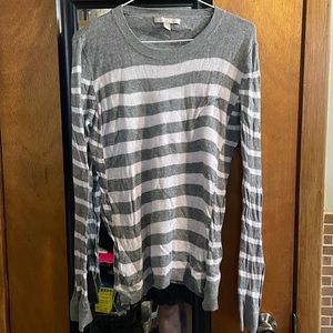 Very good condition. Wrinkled because it’s been in my drawer; washing will fix